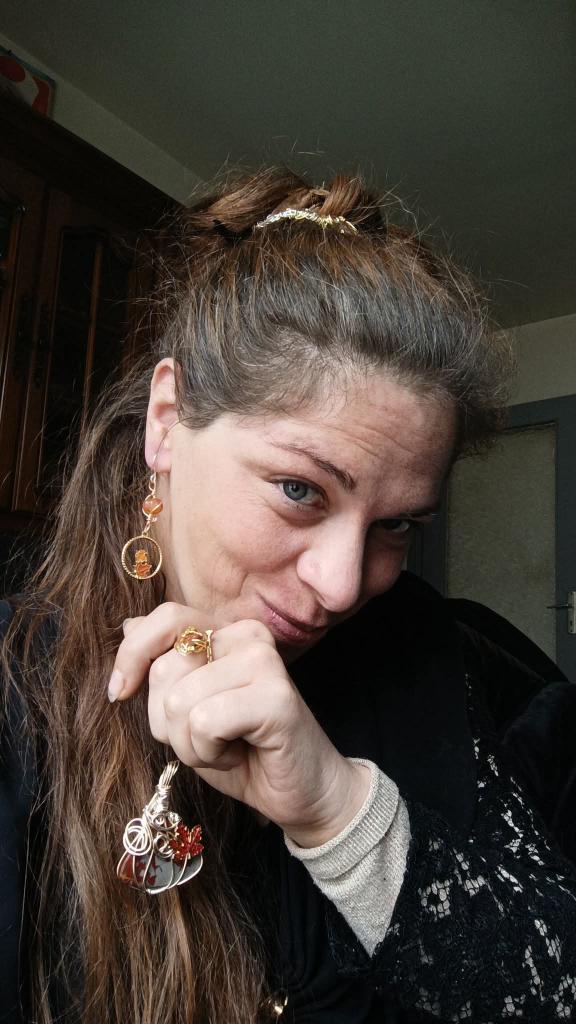 Angélique a reçu sa box astro , signe scorpion pour son anniversaire en plus !