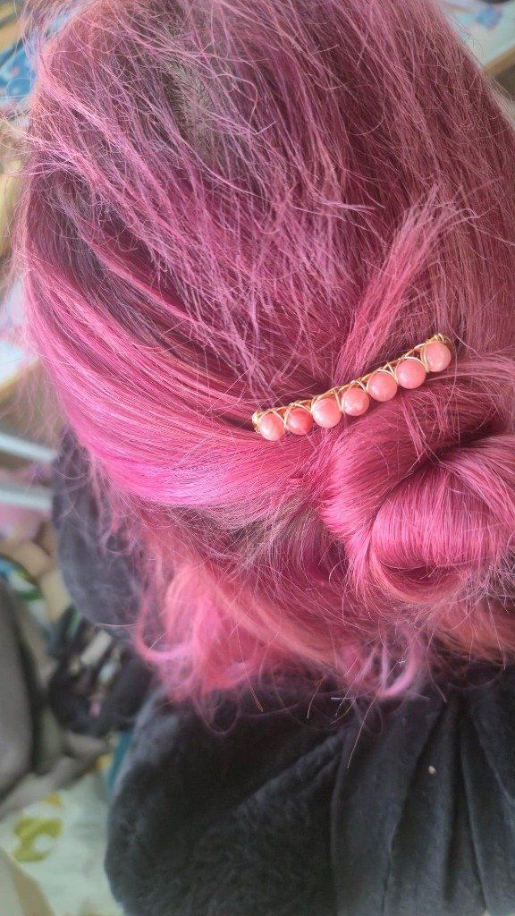 Le peigne en opale rose de severine
