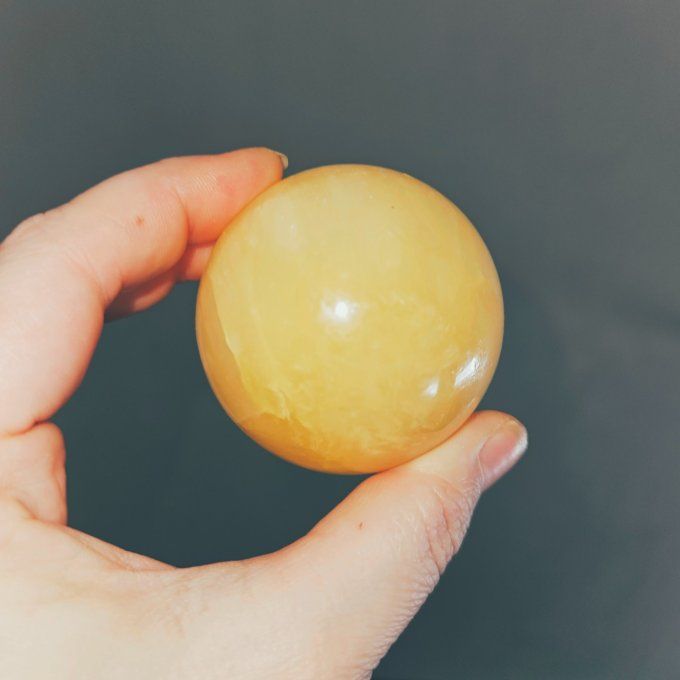 Sphère calcite Jaune 60mm