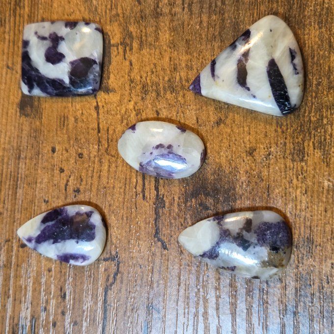 Fluorite violette sur calcite