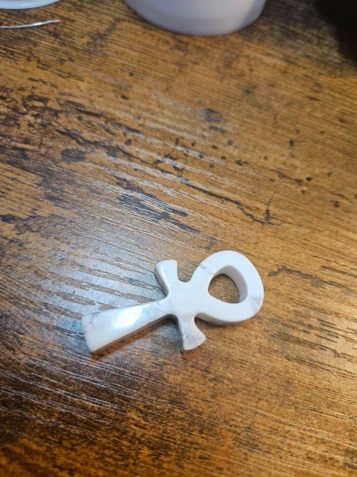 Ankh d'Howlite