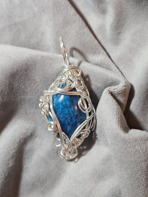 ✨Apatite Bleue – Pierre de Communication & Clarté   ✨ 