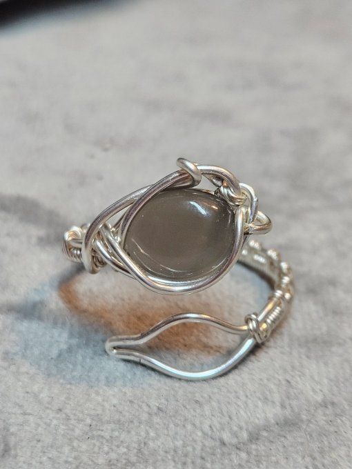 Bague Pierre de lune Noire - hecatolite - ajustable 
