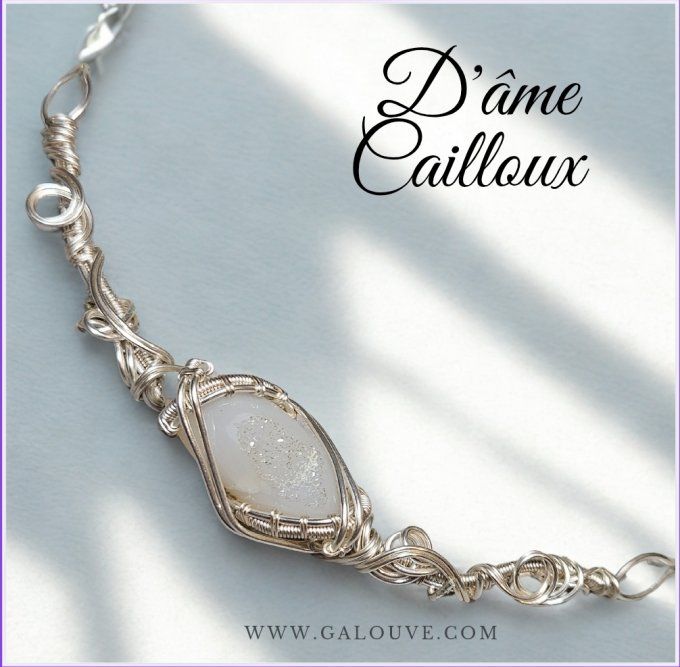 Collier agate druzy blanche 