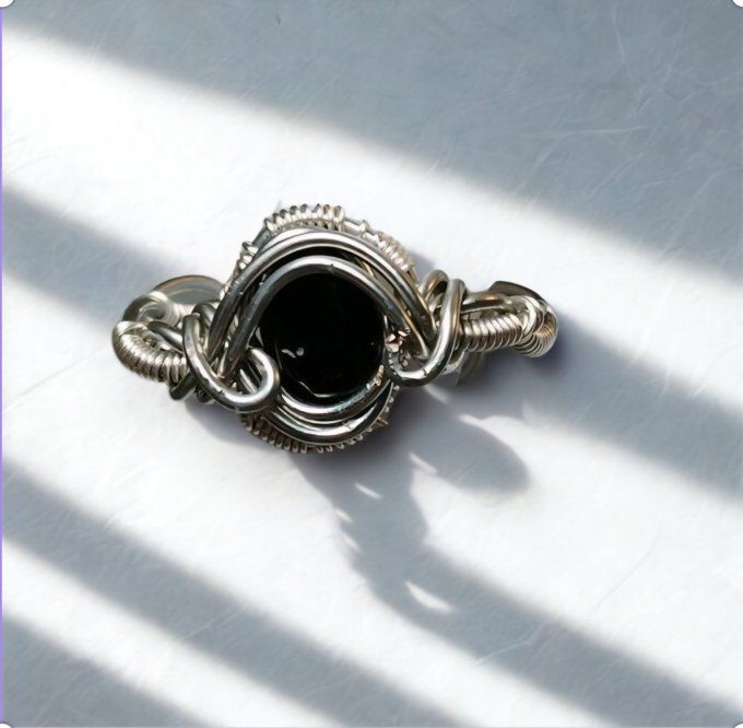 Bague spinelle noir Ajustable