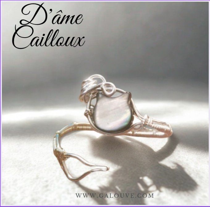 Bague  chaton de nacre 