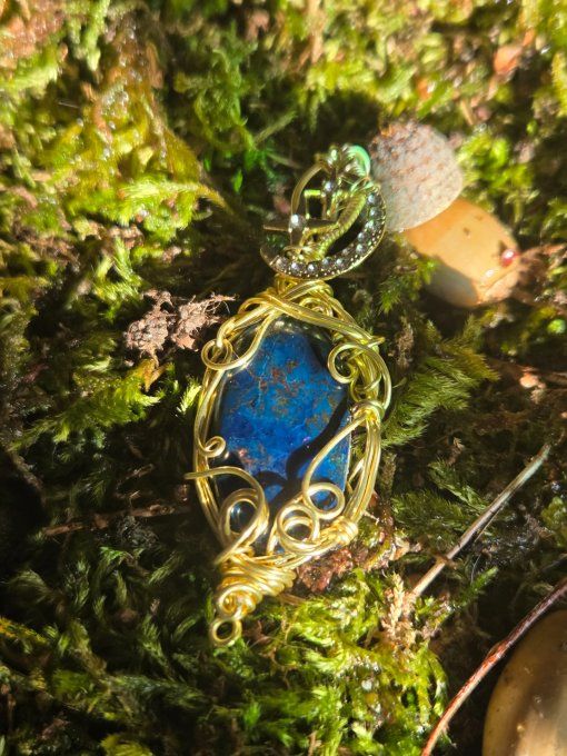 Azurite -Pendentif pierre bleu intense -Amulette Orcoeur cuivre