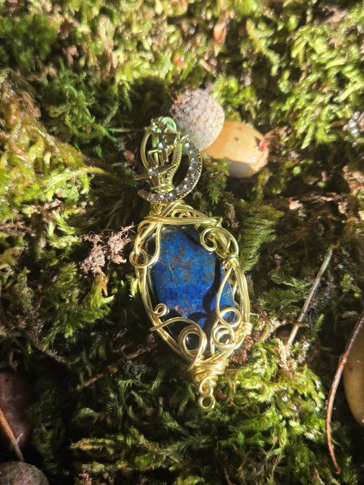 Azurite -Pendentif pierre bleu intense -Amulette Orcoeur cuivre