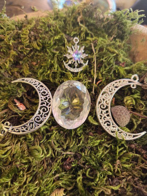 Reserver Triple lune cristal de roche facettes 