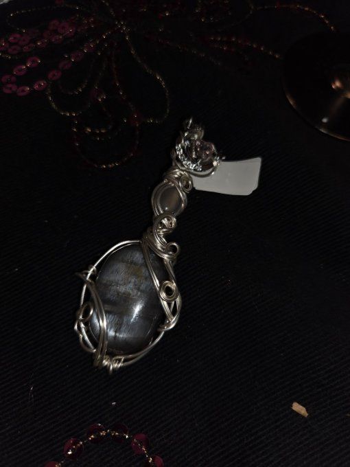 Amulette hecate : le voile de la lune