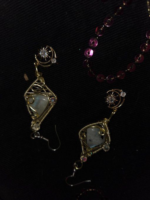 Pierre de lune ✨ Péristerite ✨ Boucle d'oreille.  - Copie