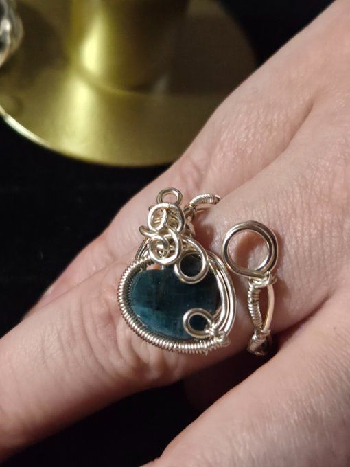 Bague Ajustable En Apatite Bleue – Communication & Clarté  