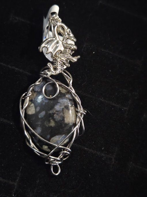 Amulette Llanite-Que Sera-liberite