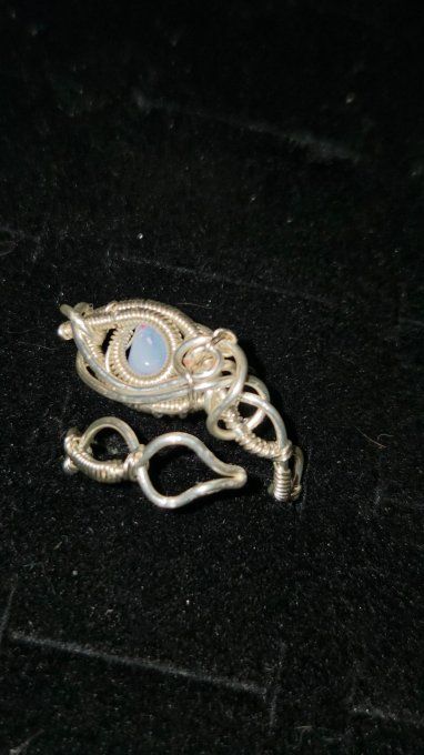 Bague opale noble bleu