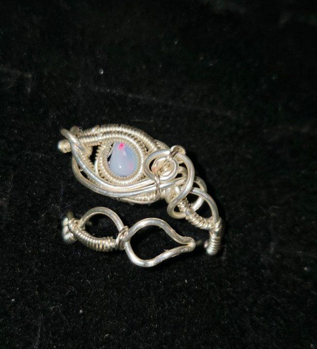 Bague opale noble bleu