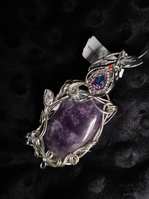 Amulette Argent Lépidolite – Stabilité, Sérénité Et Équilibre
