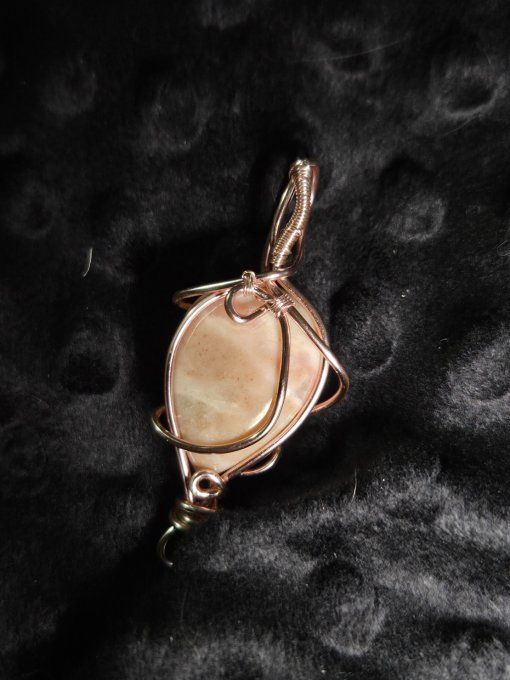 Pendant Opale Rose – Harmonie Émotionnelle & Protection Du Cœur   