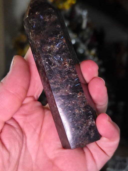 Obélisque – Tour En Arfvedsonite – Manifestation & Force  