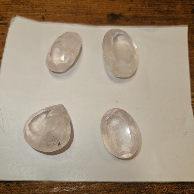 Quartz Rose facetté 