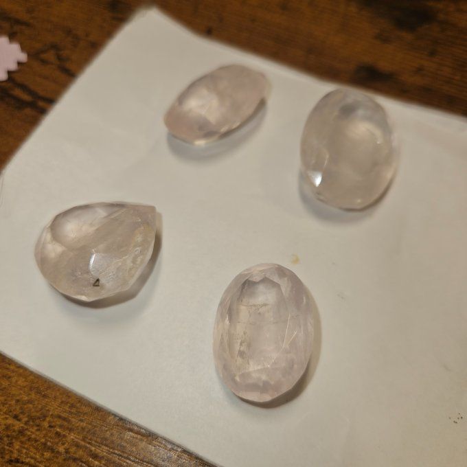 Quartz Rose facetté 