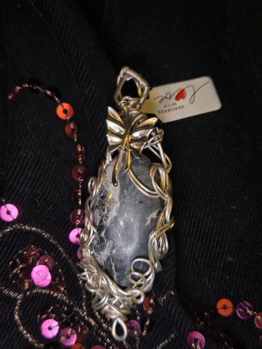 Pendentif amulette Kämmerite ✨ Libération Spirituelle✨