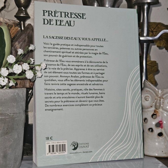 Prêtresse de l'eau 