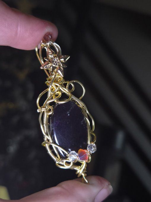 Pendentif Etoile d’or Purpurite  – Liberté Intérieure  .