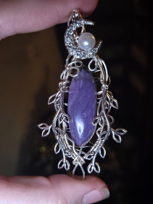 Pendentif lune ✨ Charoïte - Transformation & Libération ✨