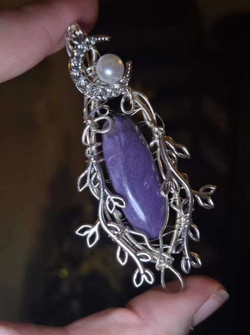 Pendentif lune ✨ Charoïte - Transformation & Libération ✨