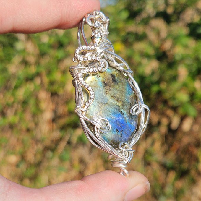 Labradorite serpentine
