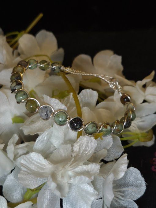 Bracelet Opale verte: prospérité et trésor 