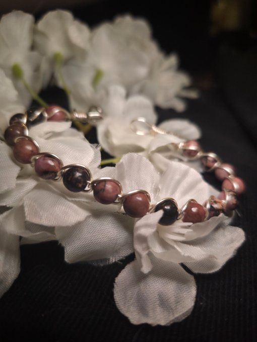 Bracelet Rhodonite – Apaise Le Cœur Et Répare L’Âme