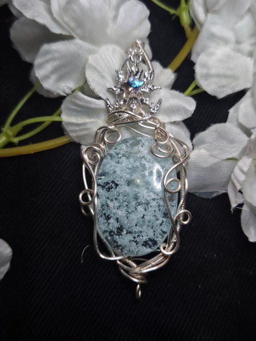 Amulette Quartz a hemimorphite 