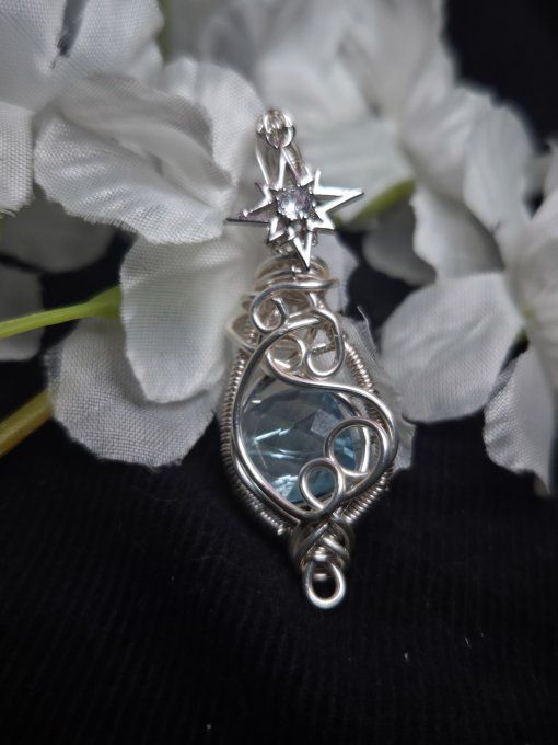 Pendentif Topaze bleu du Brésil✨