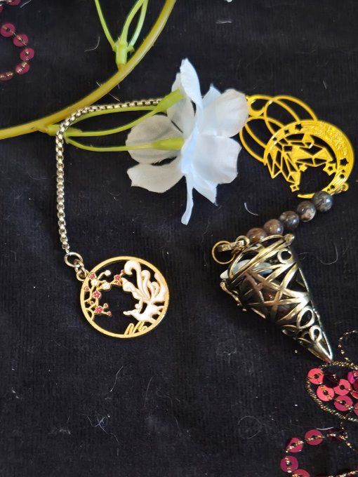 Pendule Lune De Pierre – Concentration, Confiance & Ouverture Intuitive  