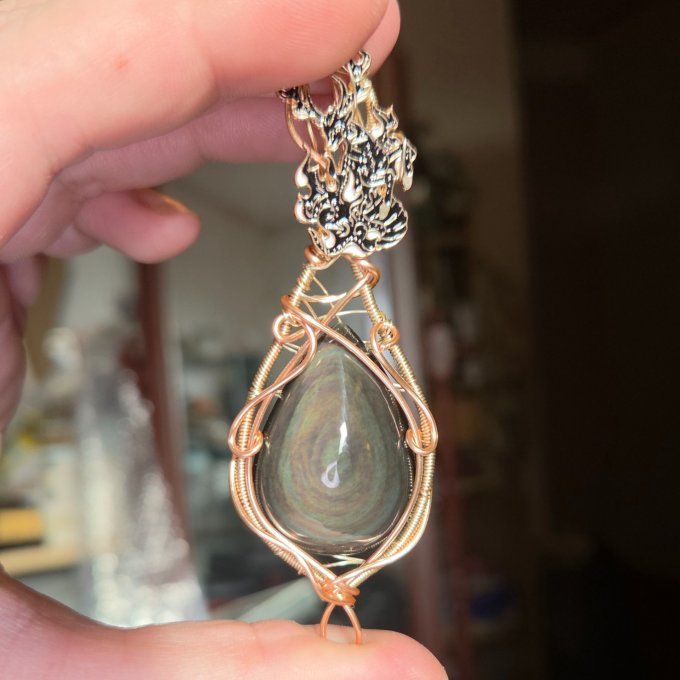 Pendentif  Œil Céleste – Protection & Clarté Spirituelle -Or cuivre rose 