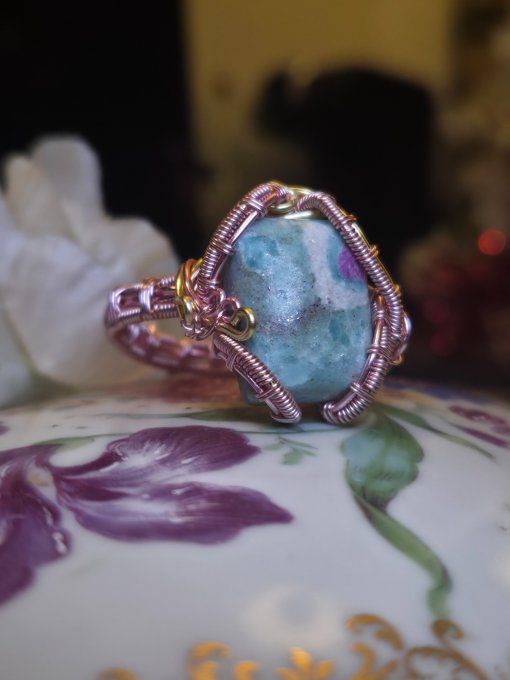 Crée ta bague chevalière -pierre , taille , couleur .