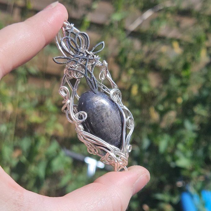 Amulette Iolite gemme pierre de soleil☀️