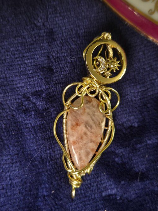 Pendentif Or Pierre de Soleil -joie confiance  & vitalité