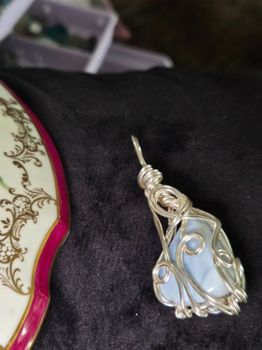 Pomme poison -pendentif Opale Bleue Commune ✨