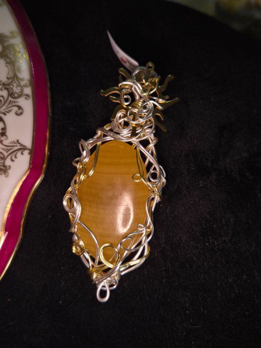 Pendentif Aragonite jaune Or✨ Ancrage et patience ✨