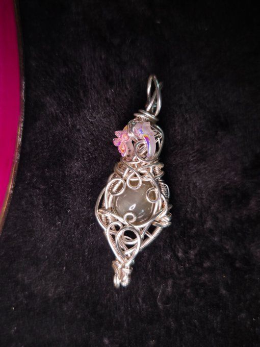 Pendentif en Scapolite – Protection , Deprime & chance 