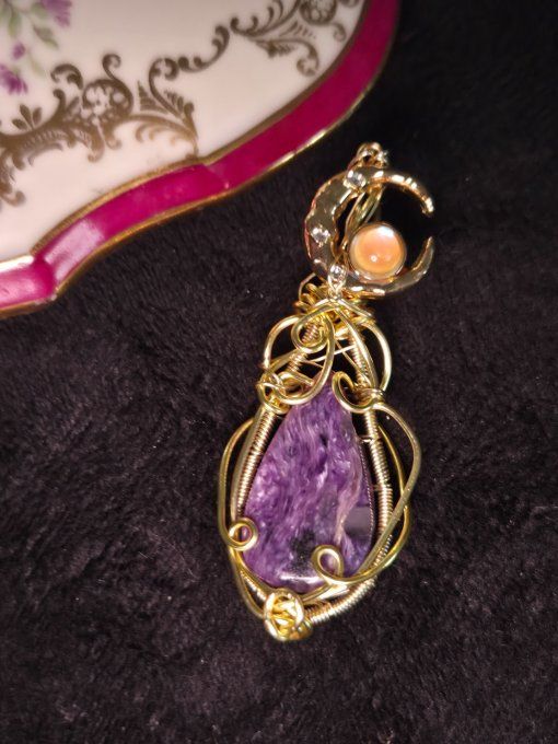 Amuletye or Charoite : Transformation et Libération ✨