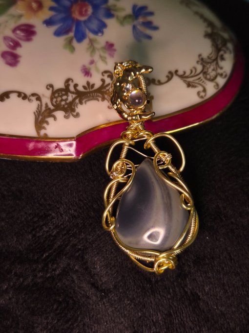 Pendentif Obsidienne Spider Or – Libération & Protection  