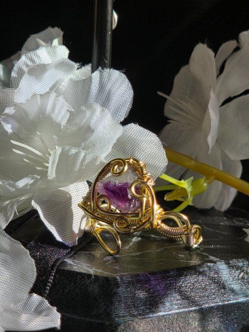 Bague fluorite brut :Équilibre Et Vitalité .