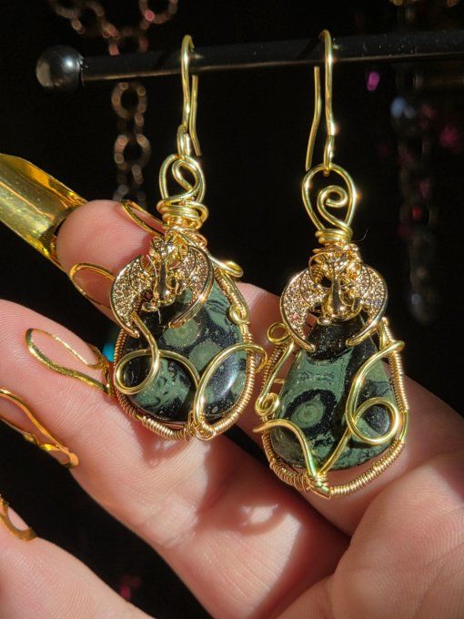 Boucle jaspe kambaba lune d'or 