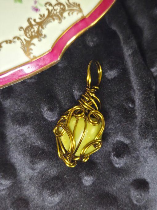 Pomme poison– Opale Verte- Prospérité et jeunesse 