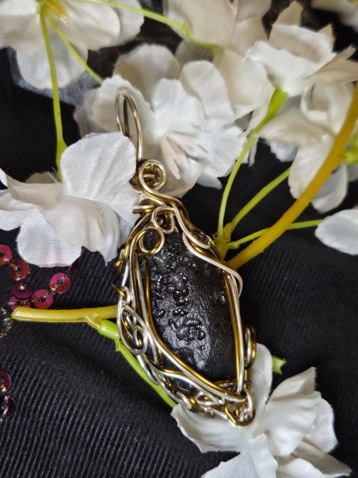 Pendentif Tektite : pomme poison