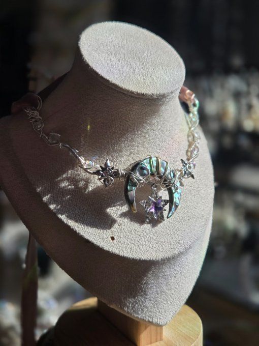 L'astre lunaire :Collier modulable Ormeau résiné 