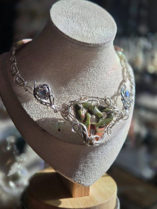 Collier unakite triketra 